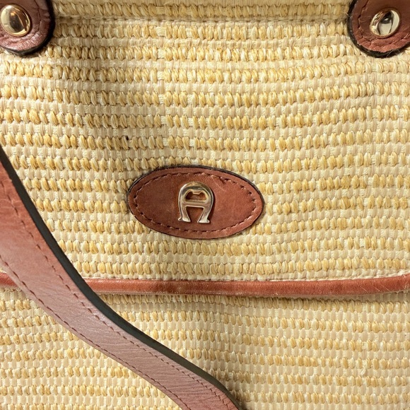 Vintage Etienne Aigner crossbody bag - Picture 3 of 8